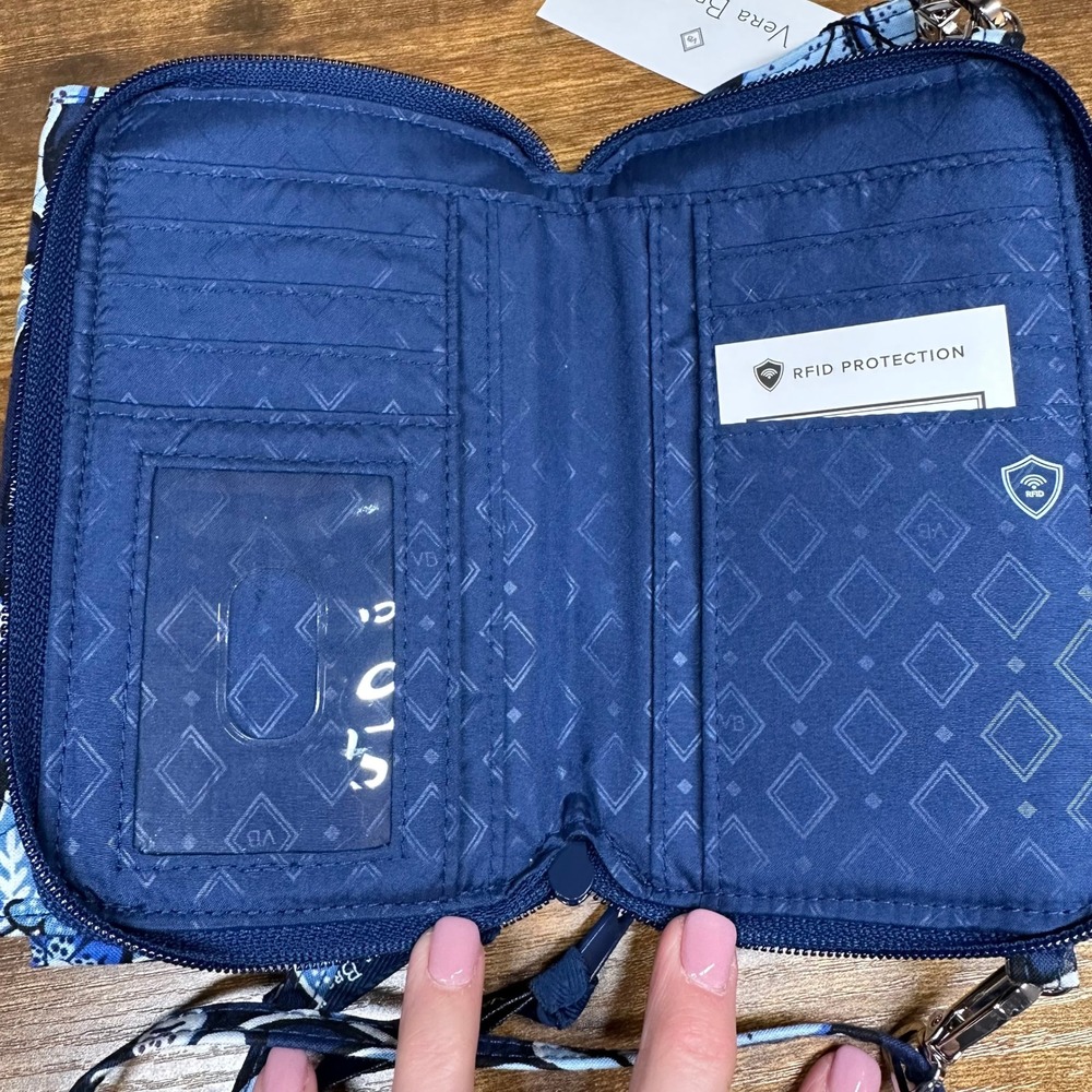 NEW Vera Bradley 4pc Set Tropics Tapestry Crossbody Cosmetic Case ID Case Keycha - Picture 9 of 13